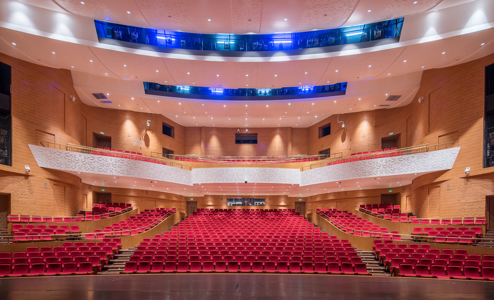 nha hat kien truc grand linxia