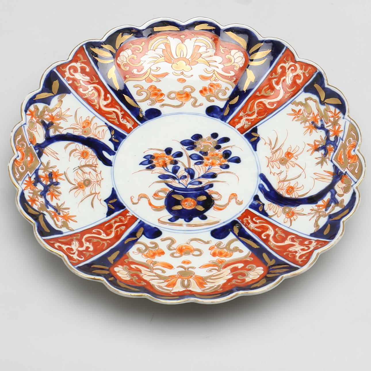 do gom su nhat ban imari arita yaki trang tri