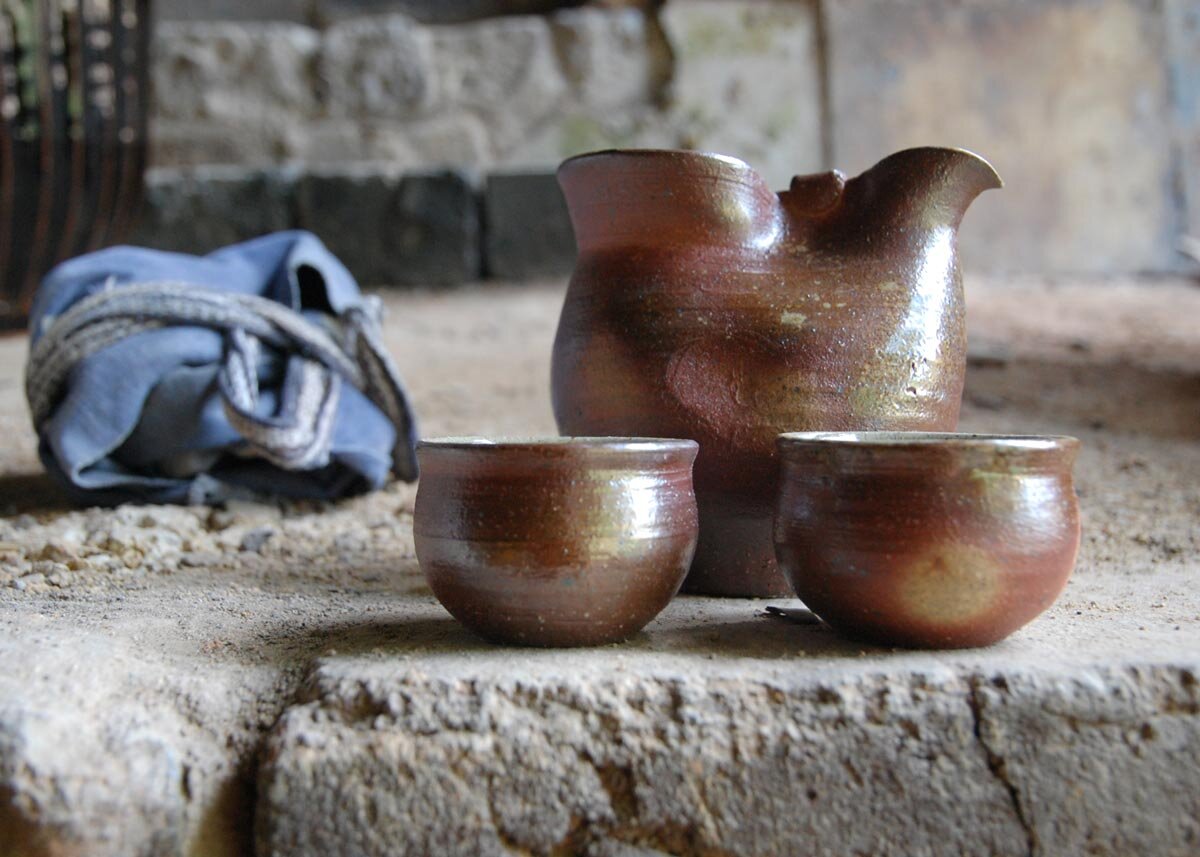 do gom su nhat ban thu cong iwari yaki