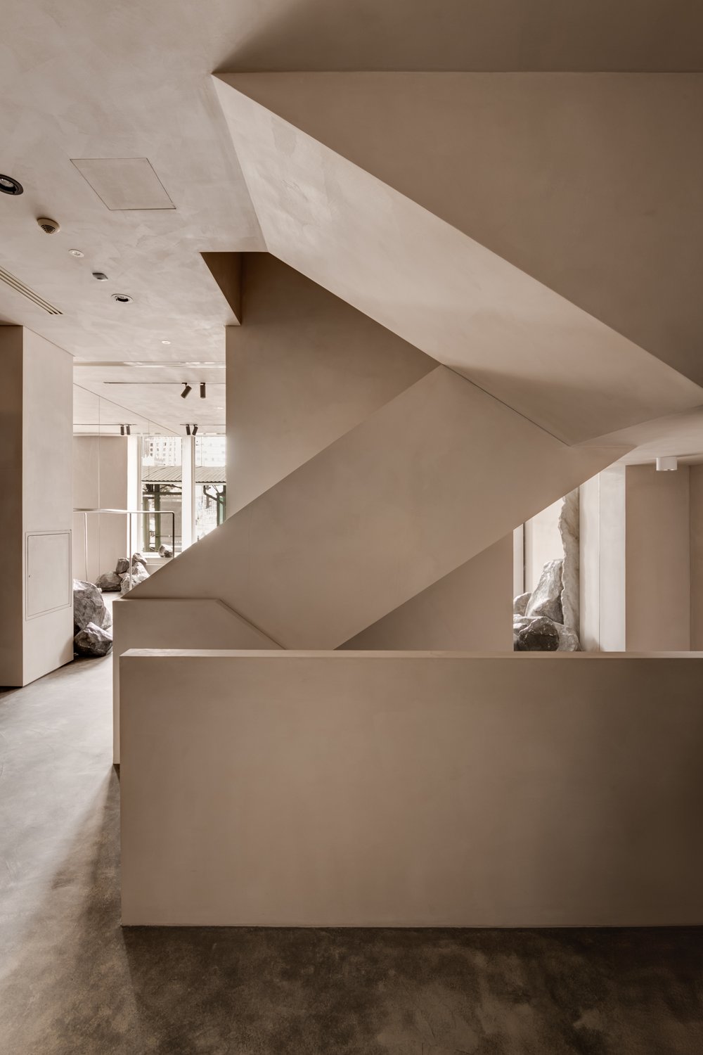 cau thang boutique xi mang micro milla nova balbek bureau