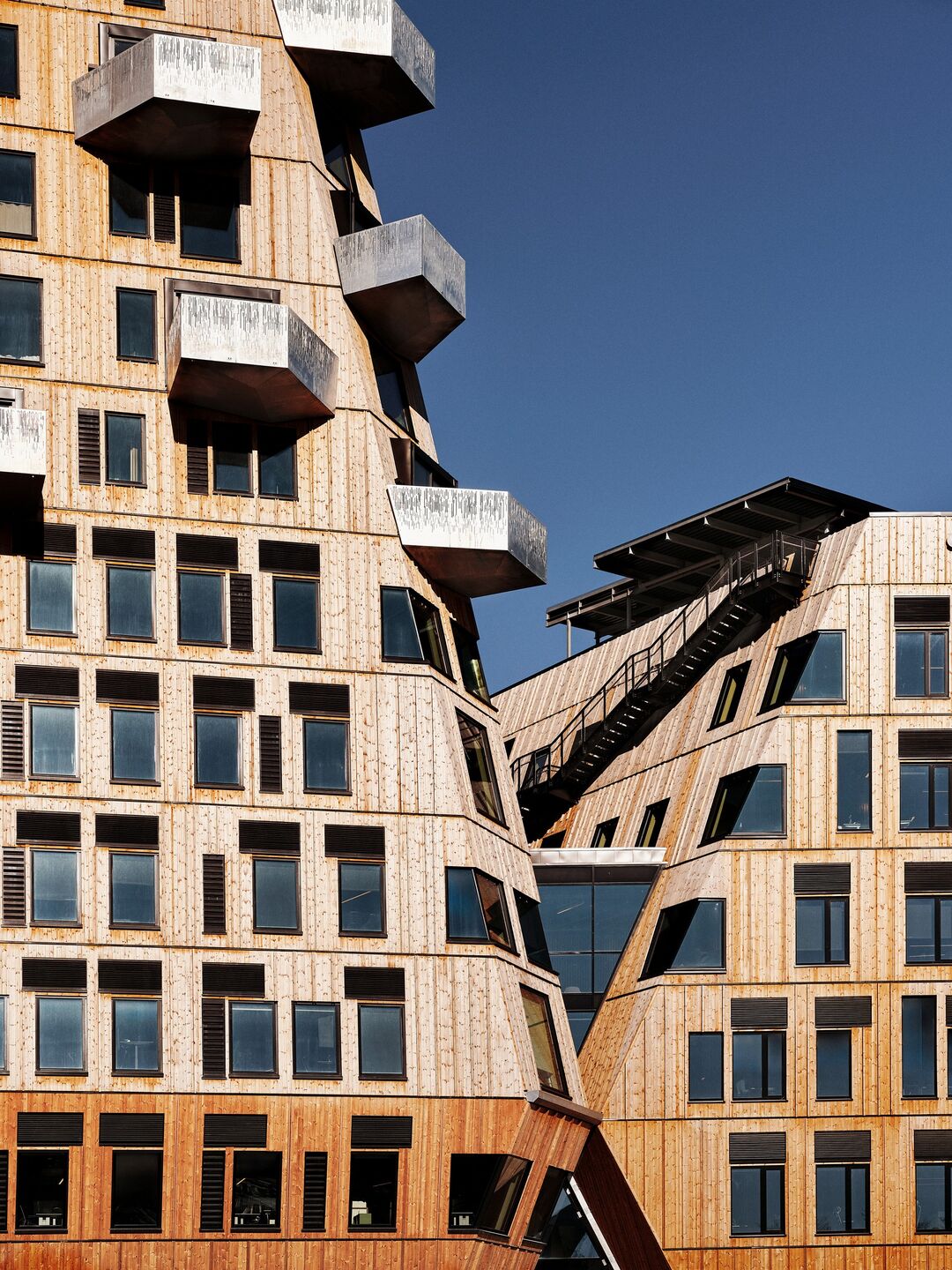 nha cao tang chung cu van phong ben vung bac au