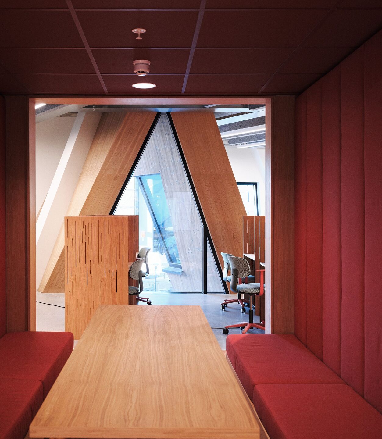 ben vung van phong phong hop noi that