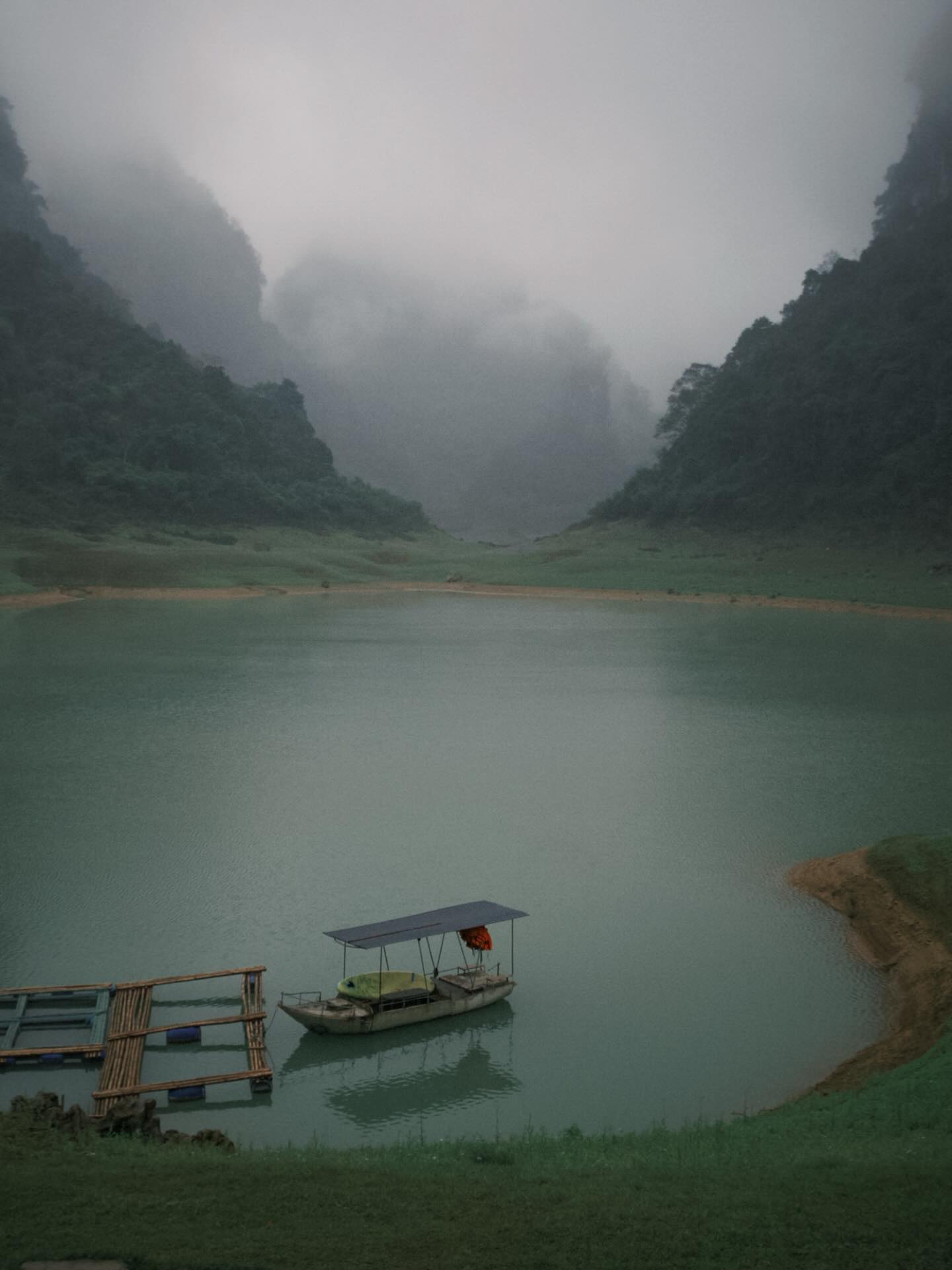 du lich lang son viet nam ho thang hen