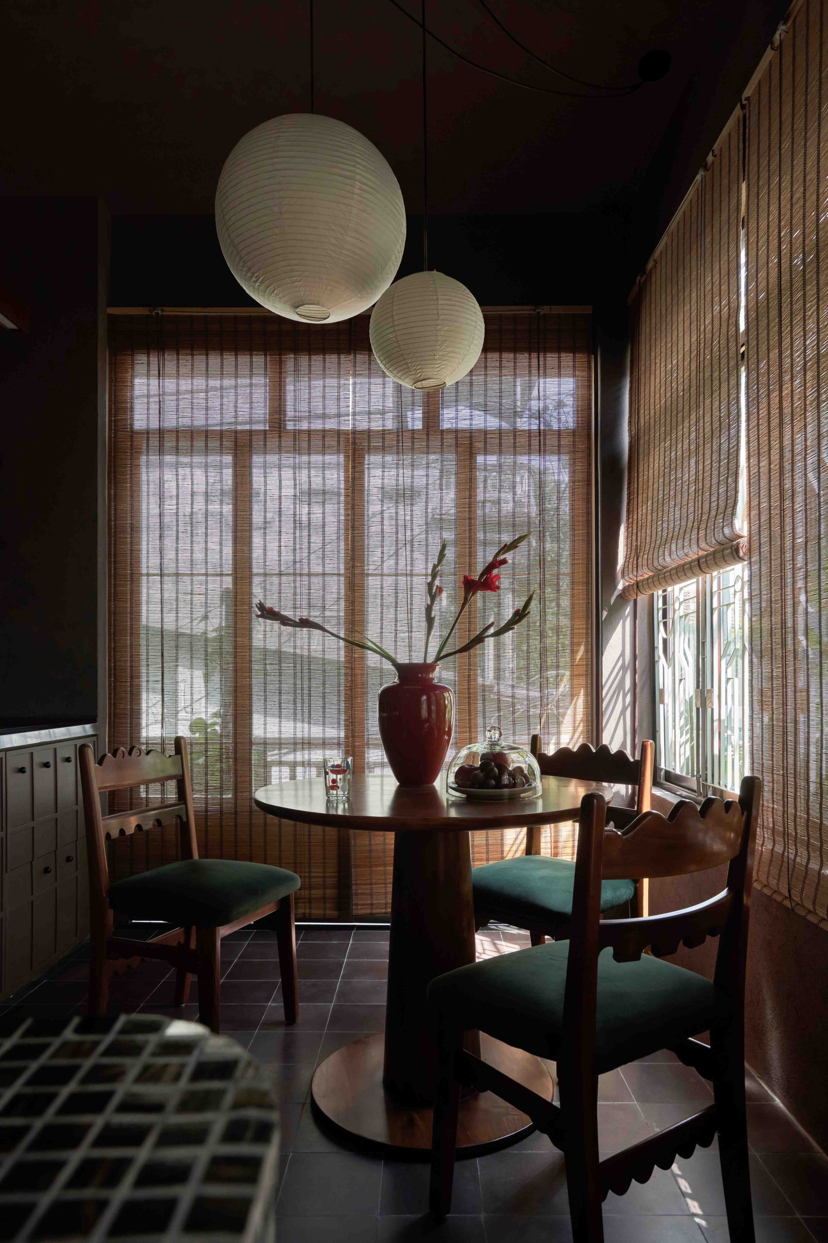 khu vuc an uong cradle house kien truc dia phuong hue