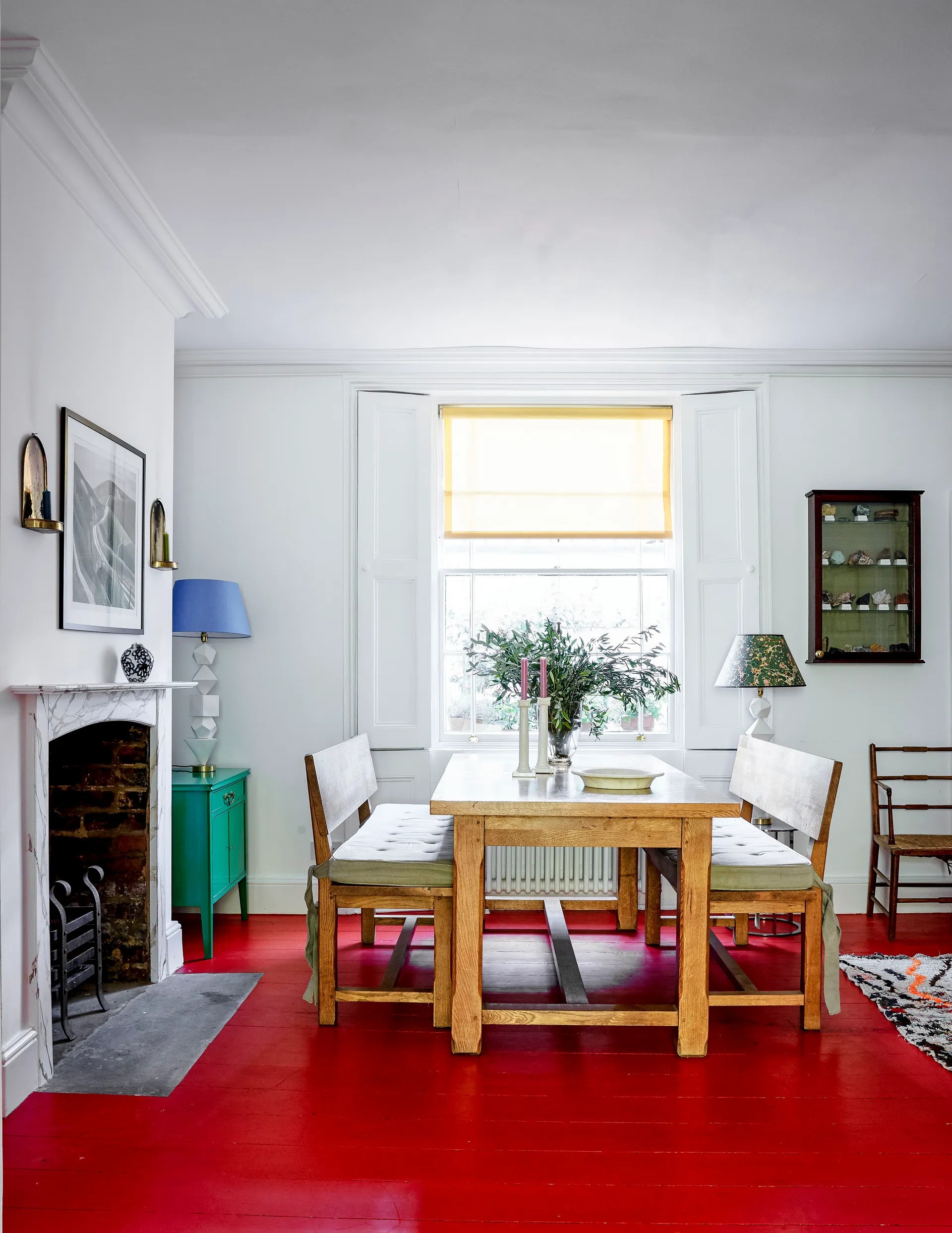 san nha son tuong mau do noi that sac