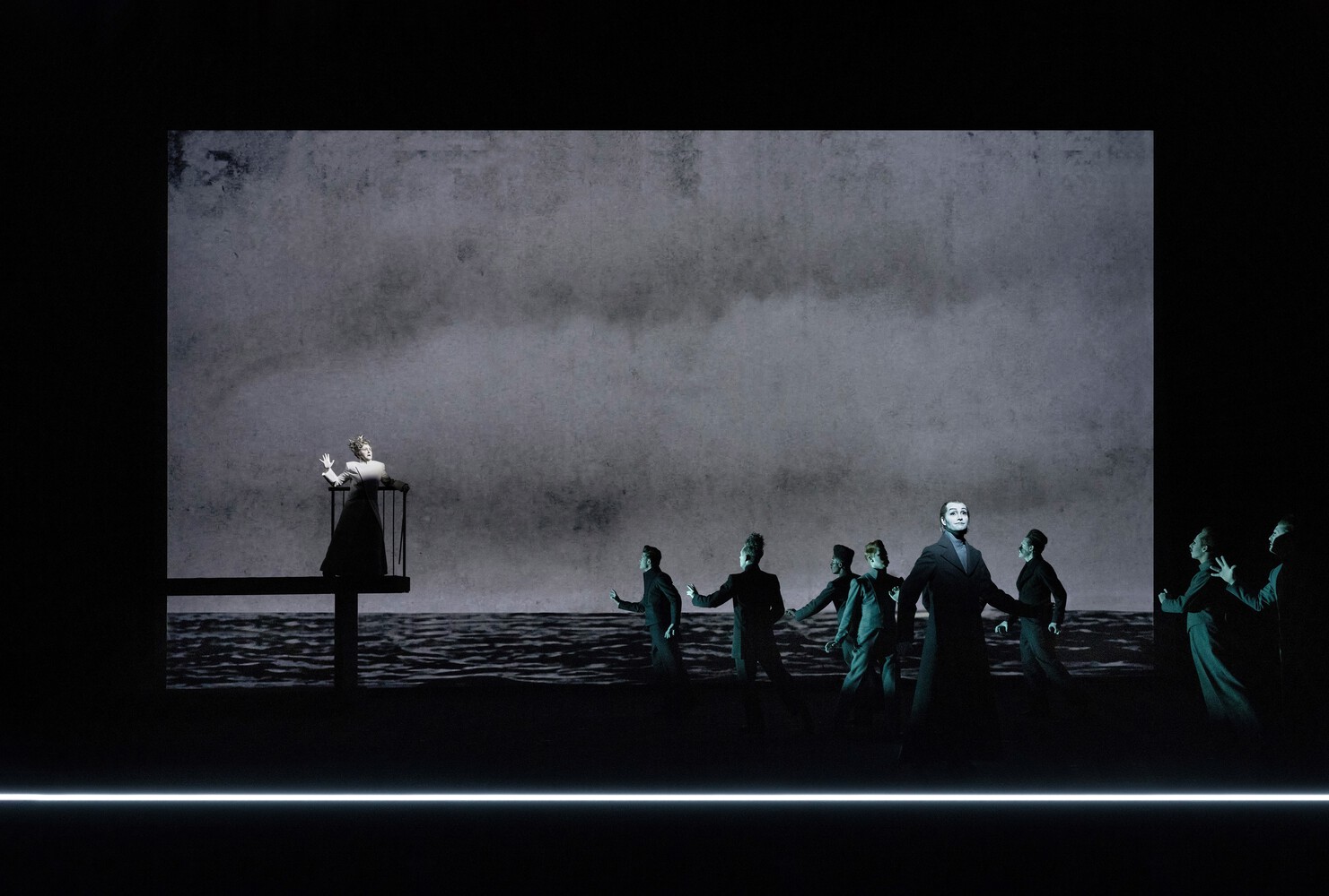 moby dick bieu dien san khau dao dien robert wilson