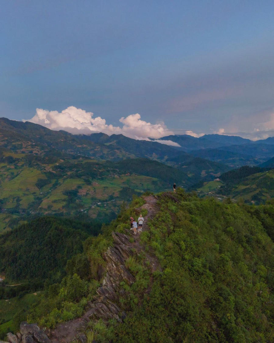 song lung khung long du lich ta xua tay bac