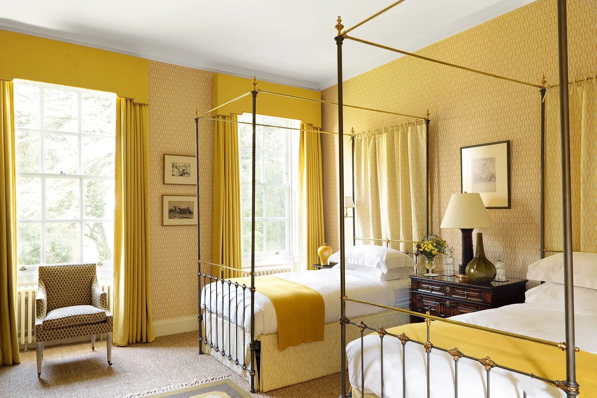 mau sac vang noi that phong ngu