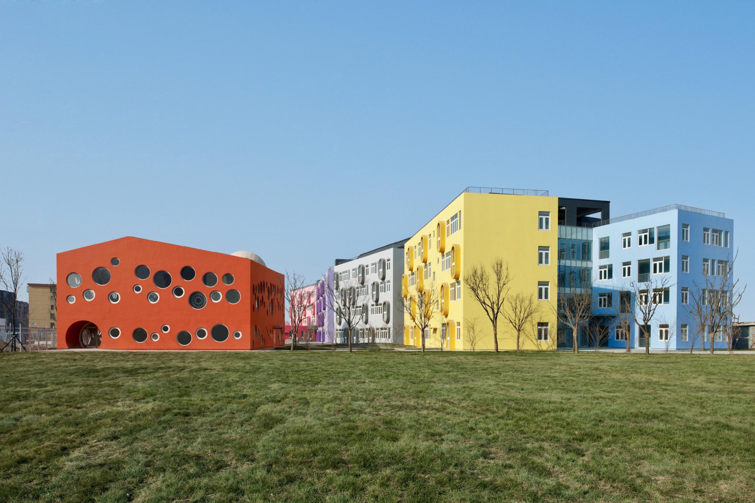 truong hoc kien truc mau sac