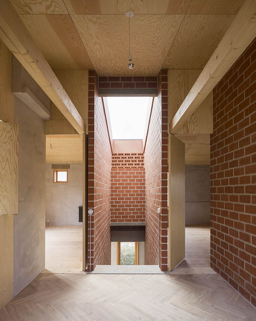 kien truc nha gach go tran vach house 14a