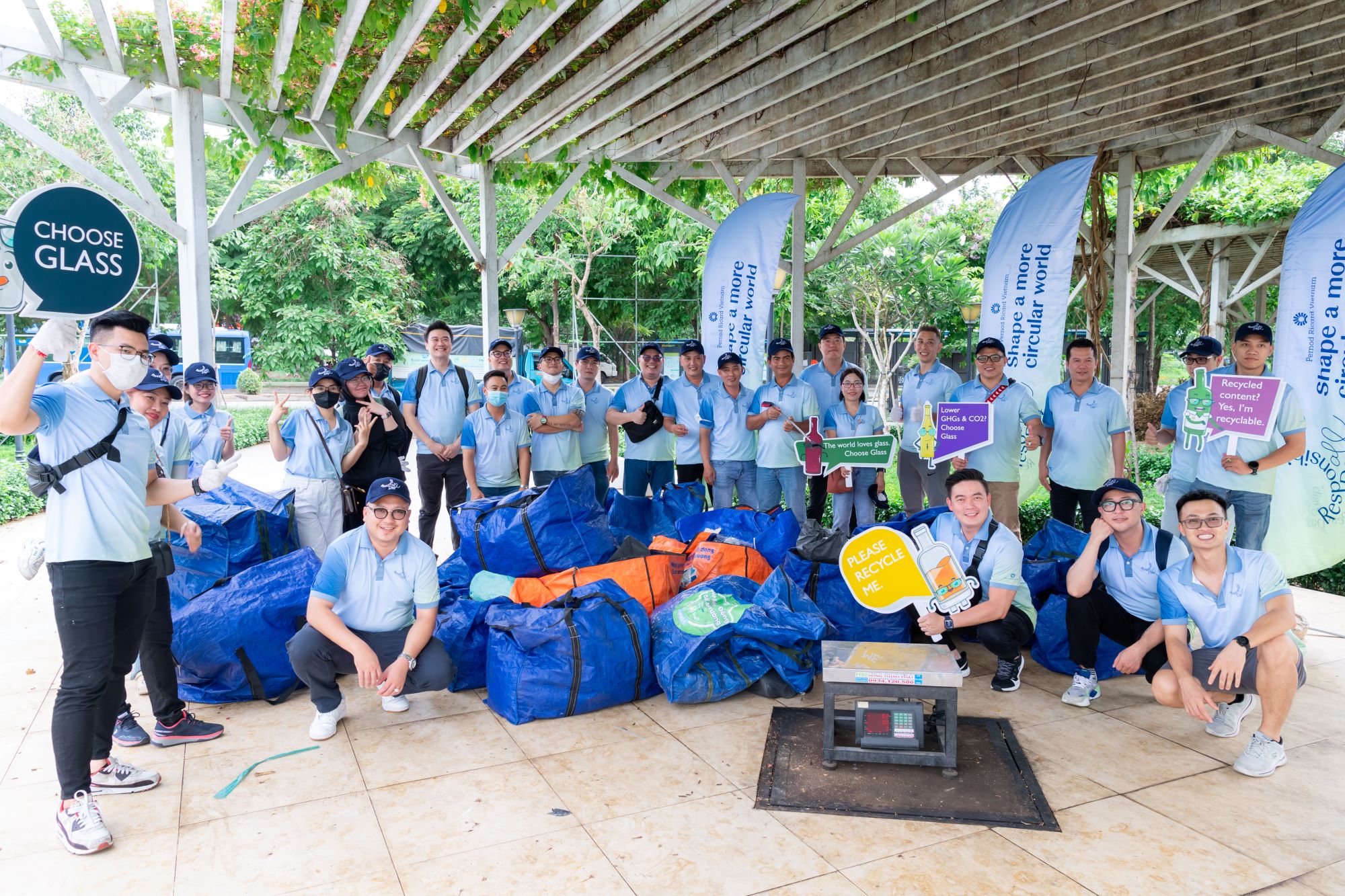 team building pernod ricard viet nam responsib all day