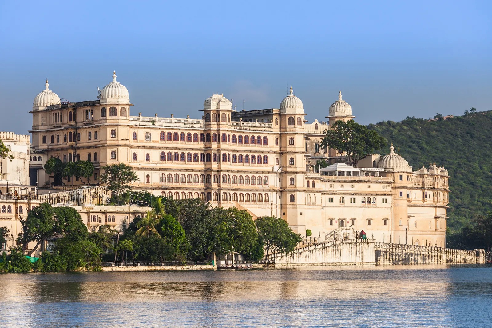 cung dien thanh pho udaipur kien truc