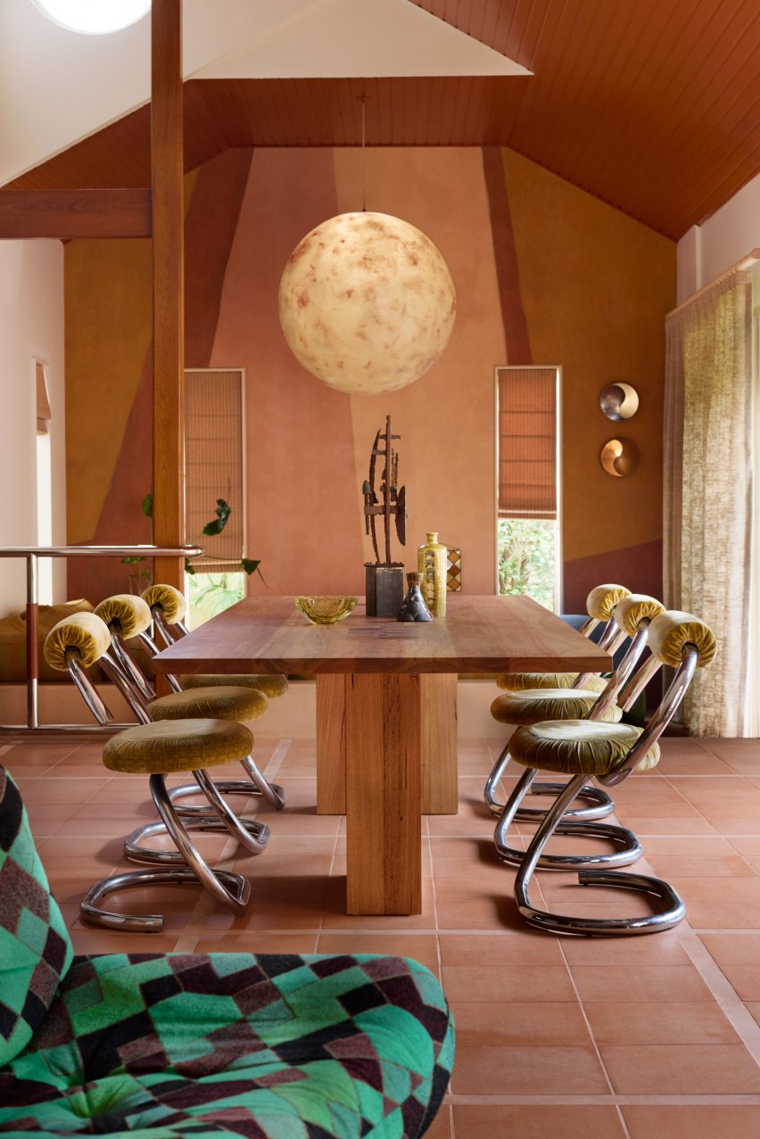 ban an dining table YSG