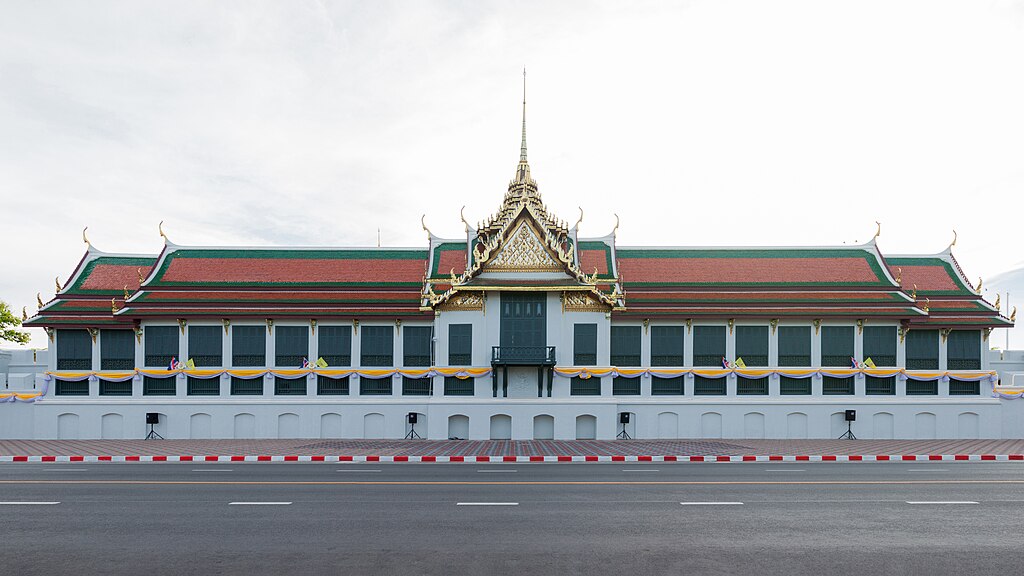 Sutthaisawan Prasat cung dien thai lan