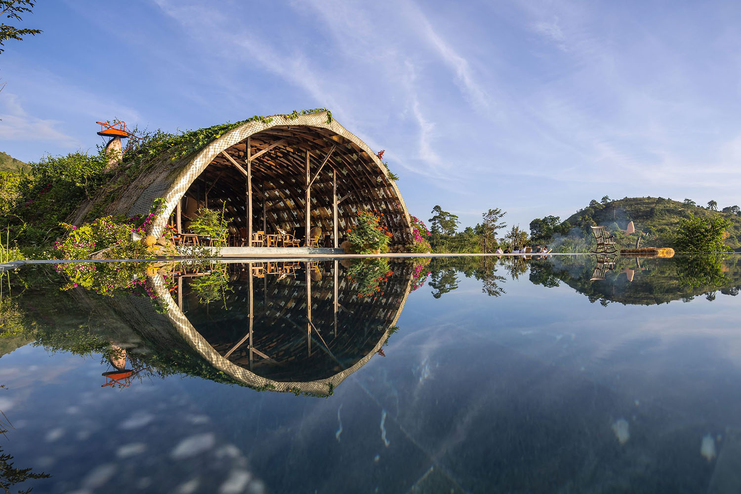 Nha hang Cao Lan Hamlet
