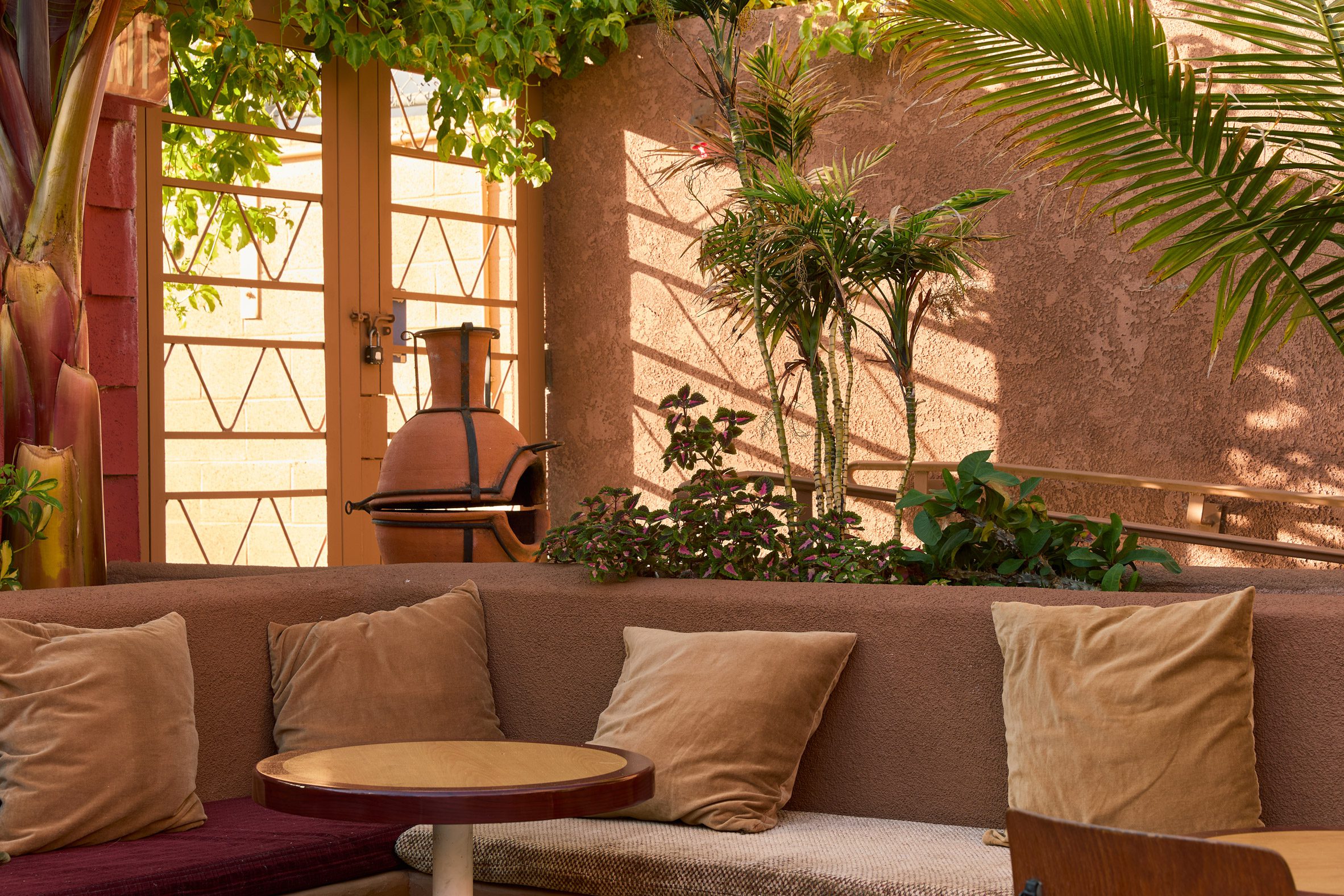 zizou restaurant los angeles Maati Zoutina Boris Macquin phong cach morroco