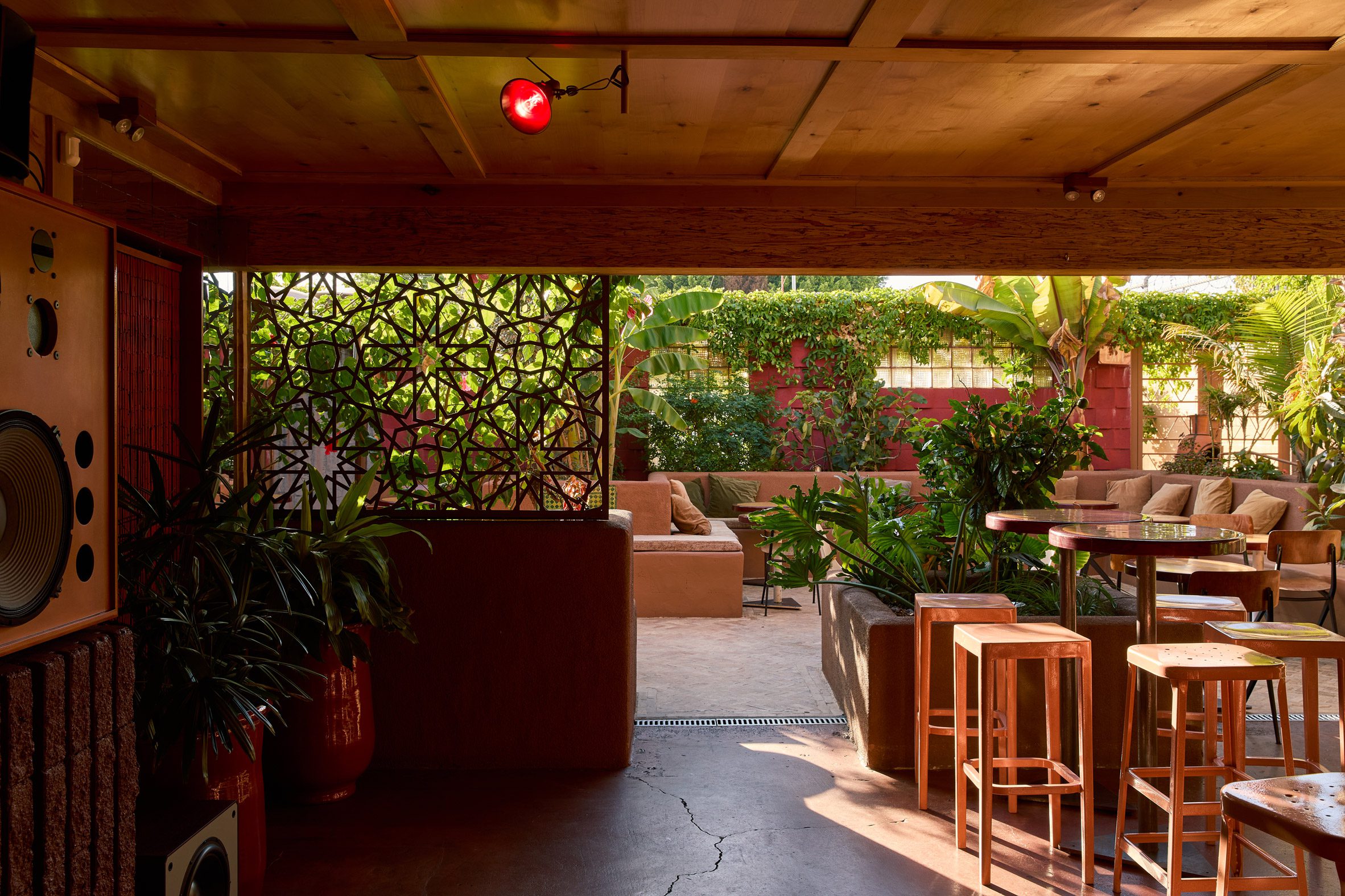 nha hang zizou los angeles Maati Zoutina Boris Macquin phong cach morroco