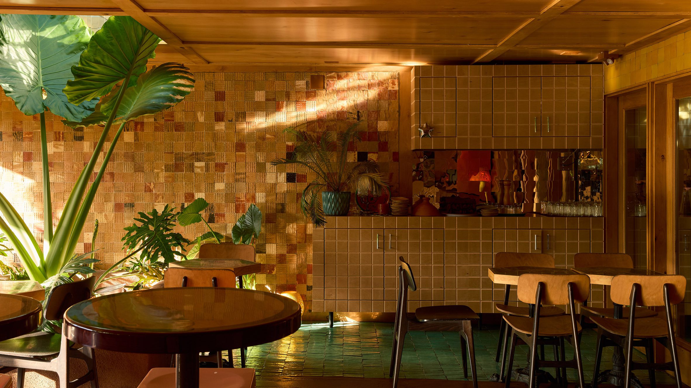 zizou restaurant los angeles Maati Zoutina Boris Macquin phong cach morroco