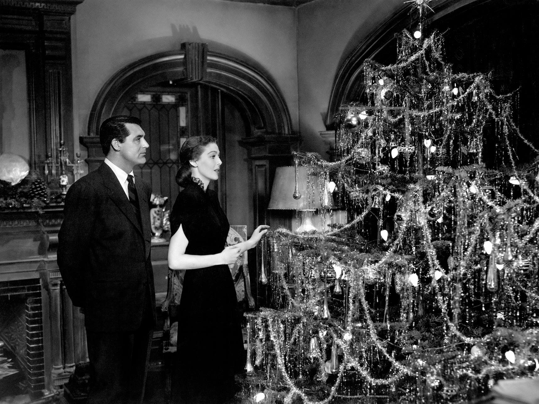 noel the bishops wife cay thong dien anh