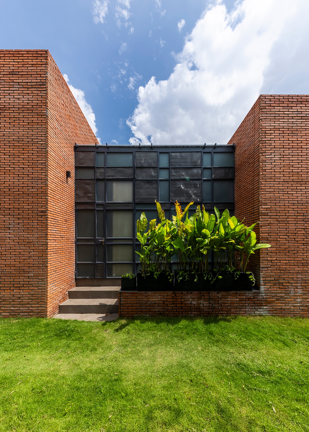 cong trinh nha o Nam House kien truc hien dai CTA | Creative Architects