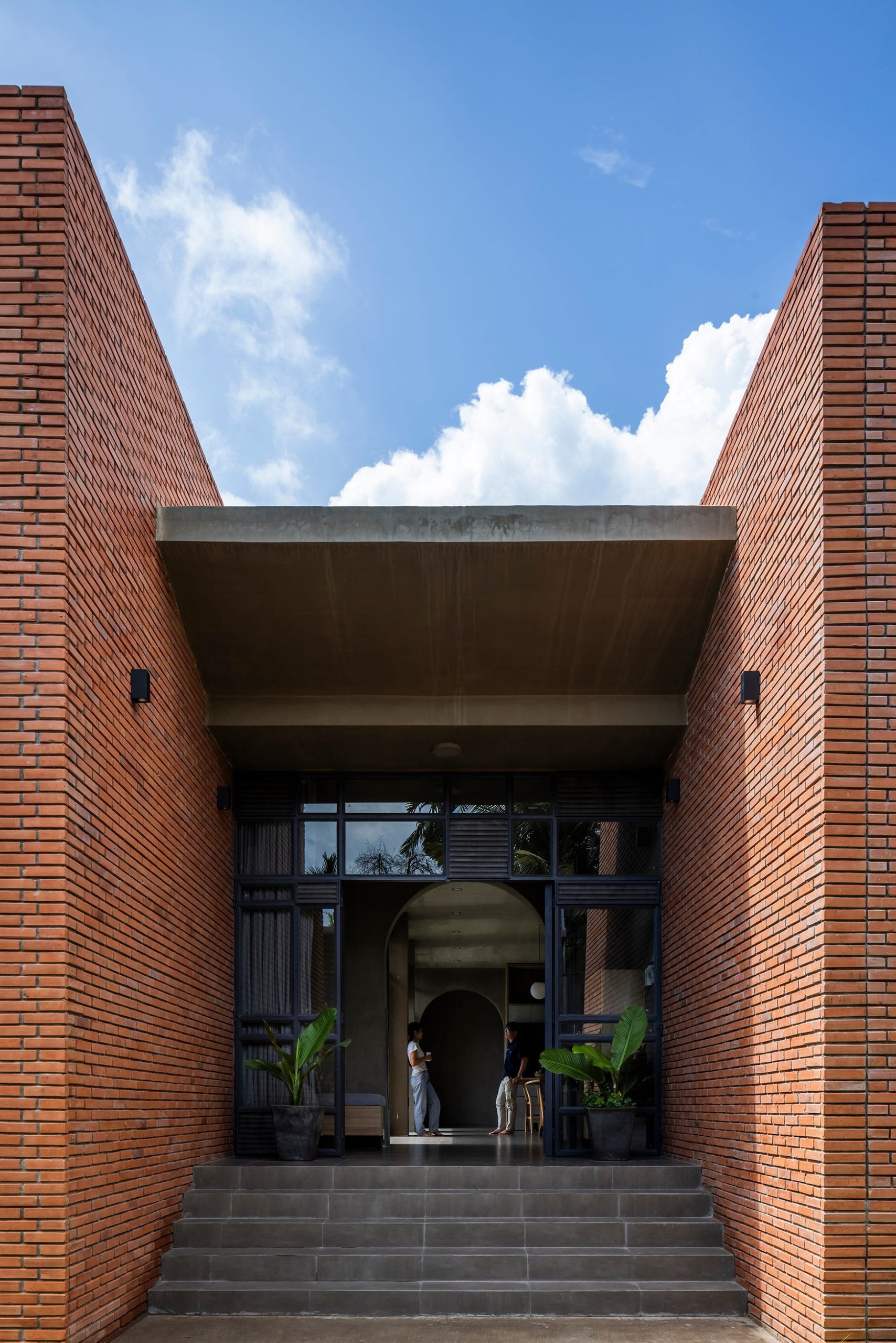 nha gach Nam House kien truc hien dai CTA | Creative Architects