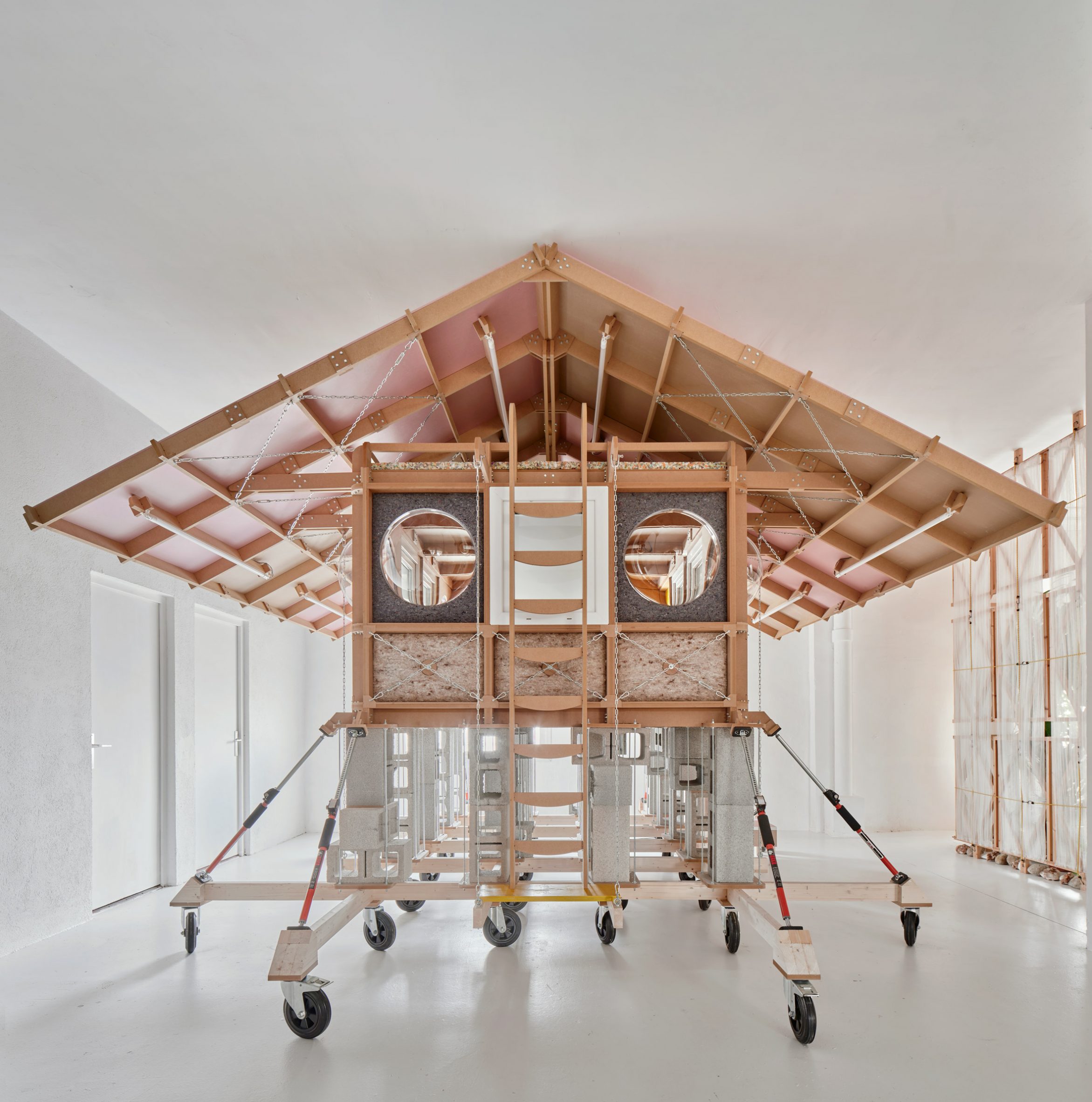 can phong gac xep di dong tai che studio Takk Mireia Luzárraga Alejandro Muiño Barcelona