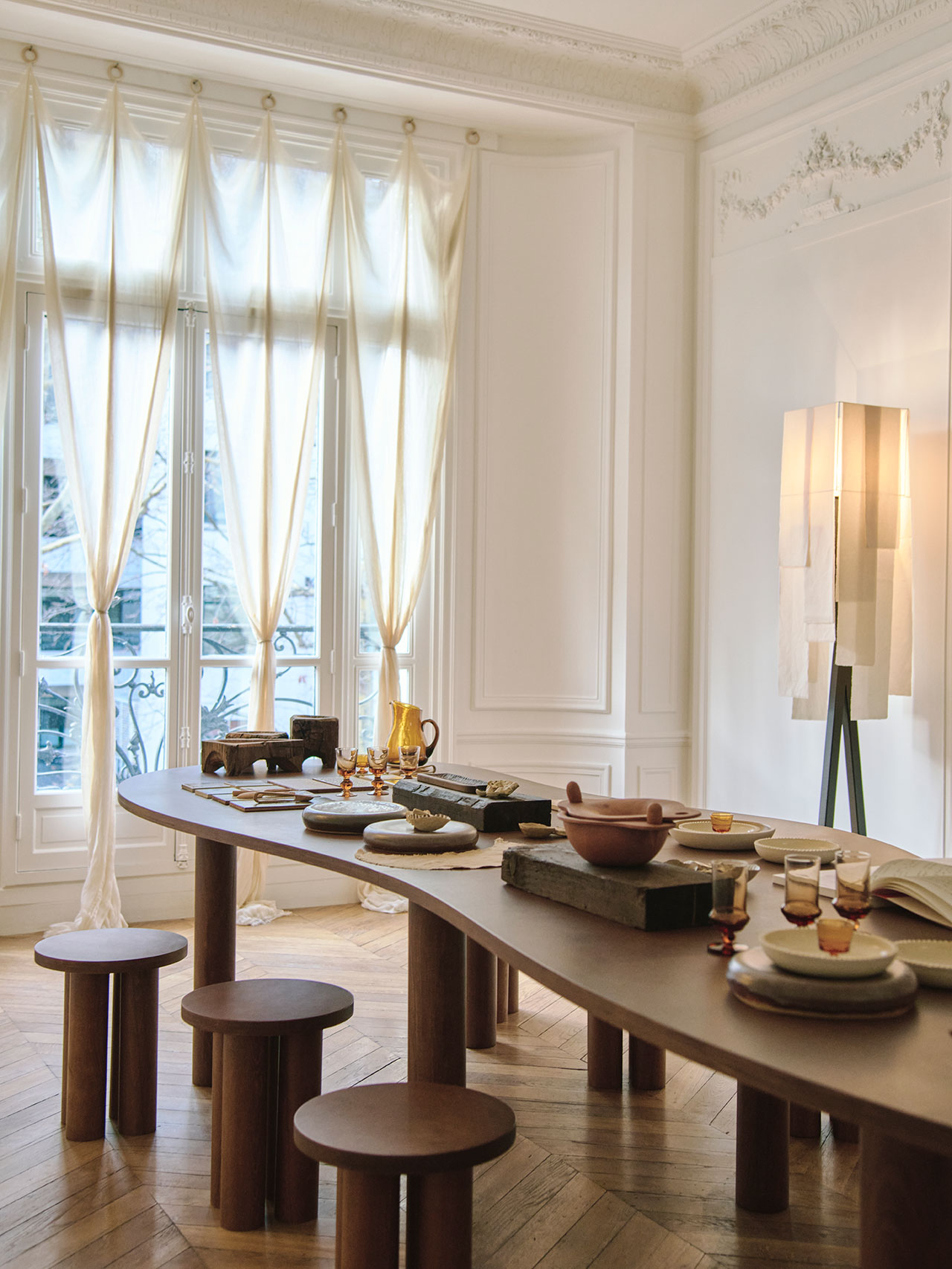 trung bay phong an ben vung noi that Cosmos and Matter paris 