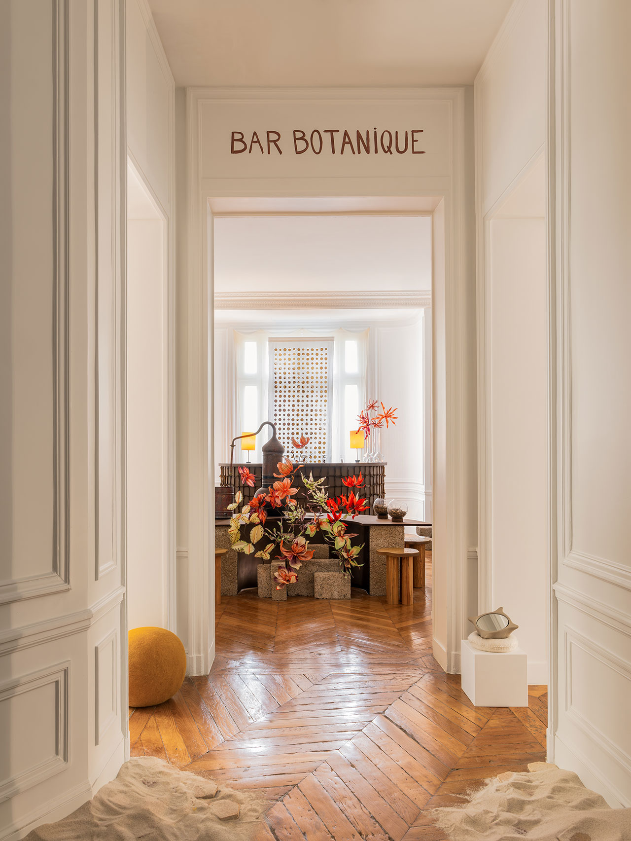 trung bay cam hoa Cosmos and Matter paris ben vung