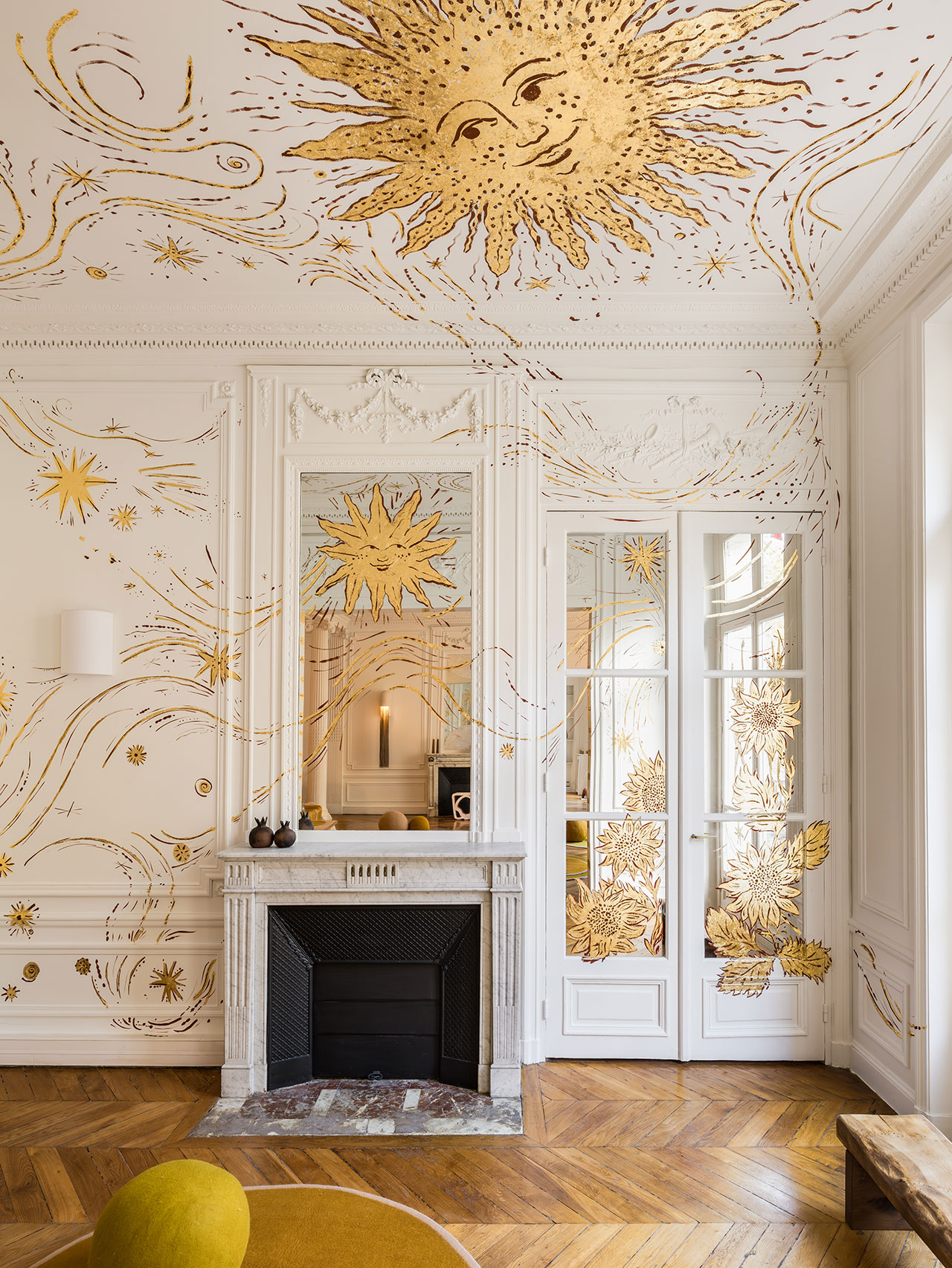 ben vung Cosmos and Matter paris bich hoa noi that tranh tuong