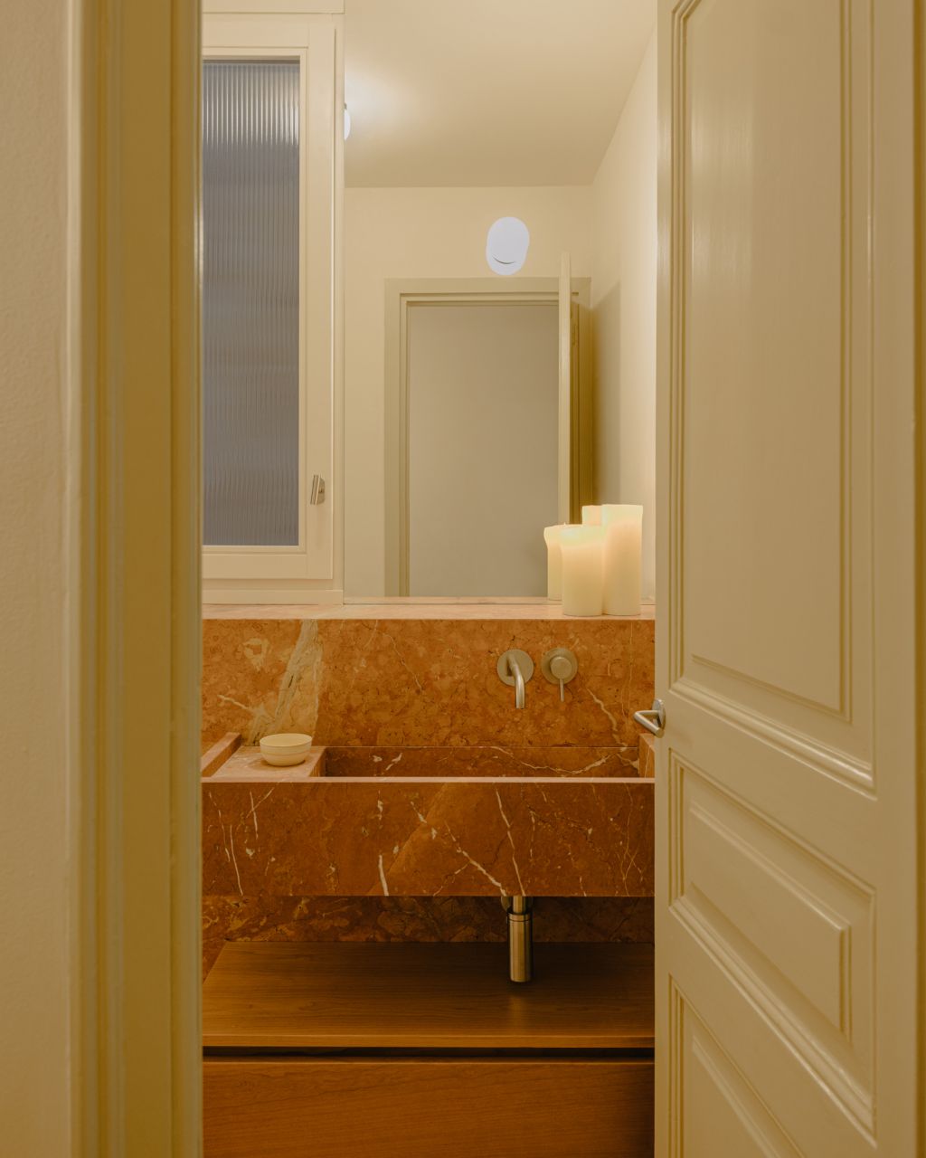 phong tam lavabo bon rua da cam thach Alicante