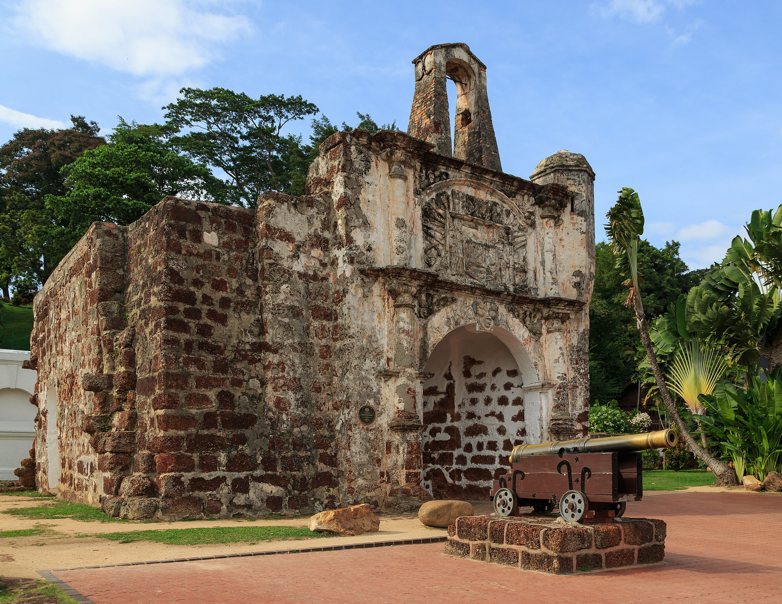 famosa phao dai du lich malaysia di san malacca