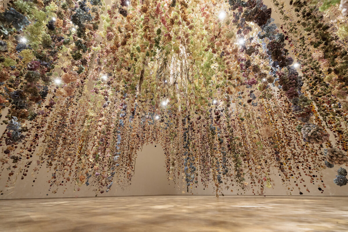 trien lam Flowers - Flora In Contemporary Art & Culture Saatchi Gallery London