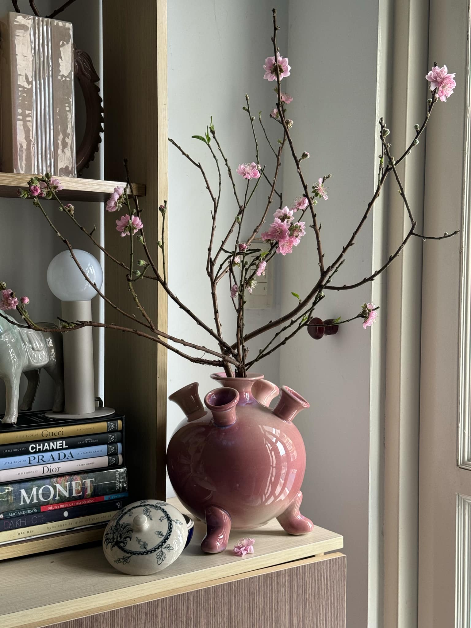 hoa dao bat trang museum atelier vy nguyen florist