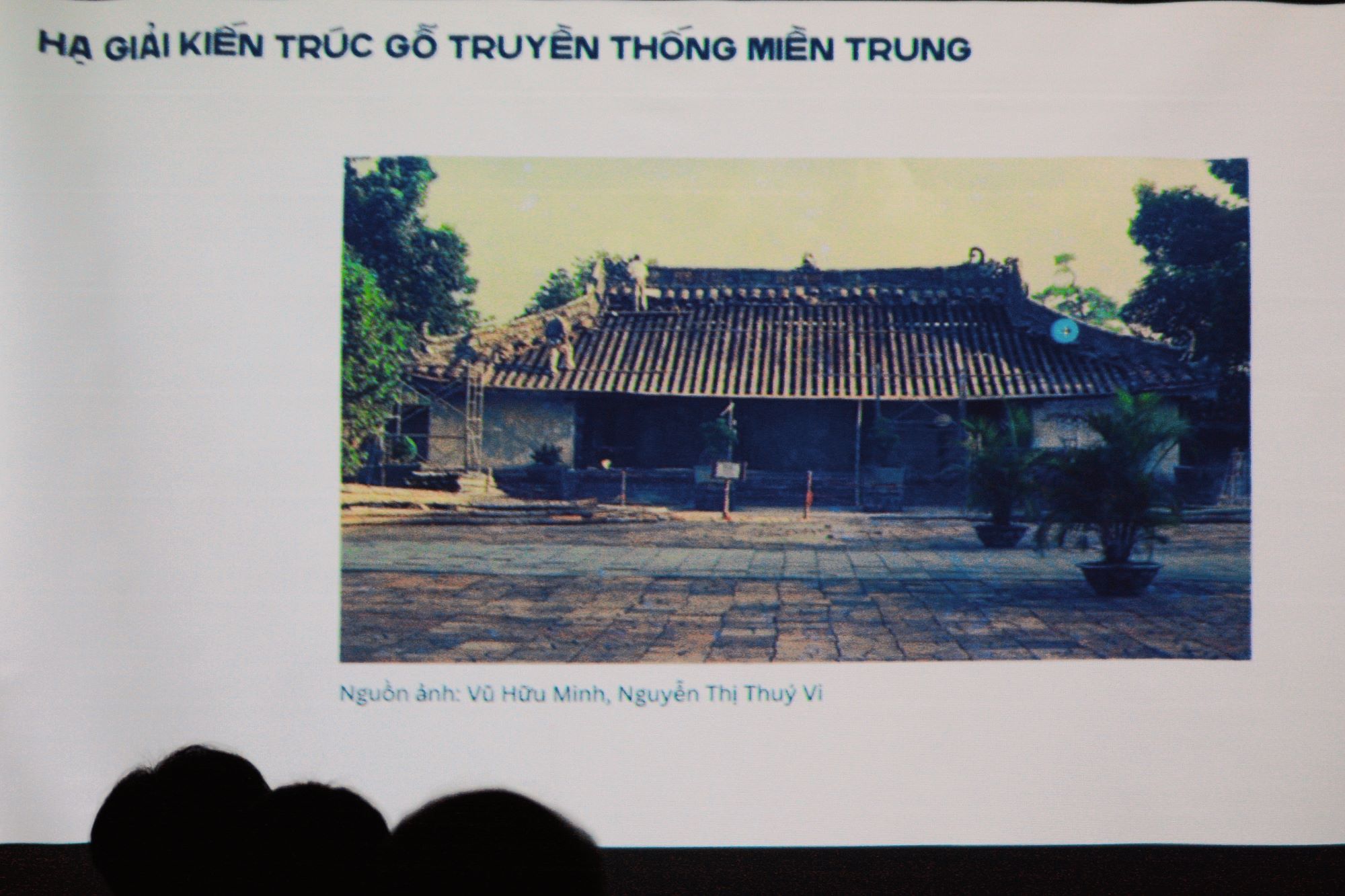 tan man kien truc cau kien go nha viet nam
