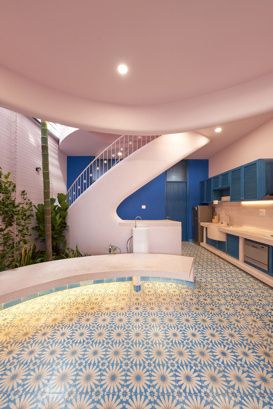 noi that san nha gach bong Pinky House