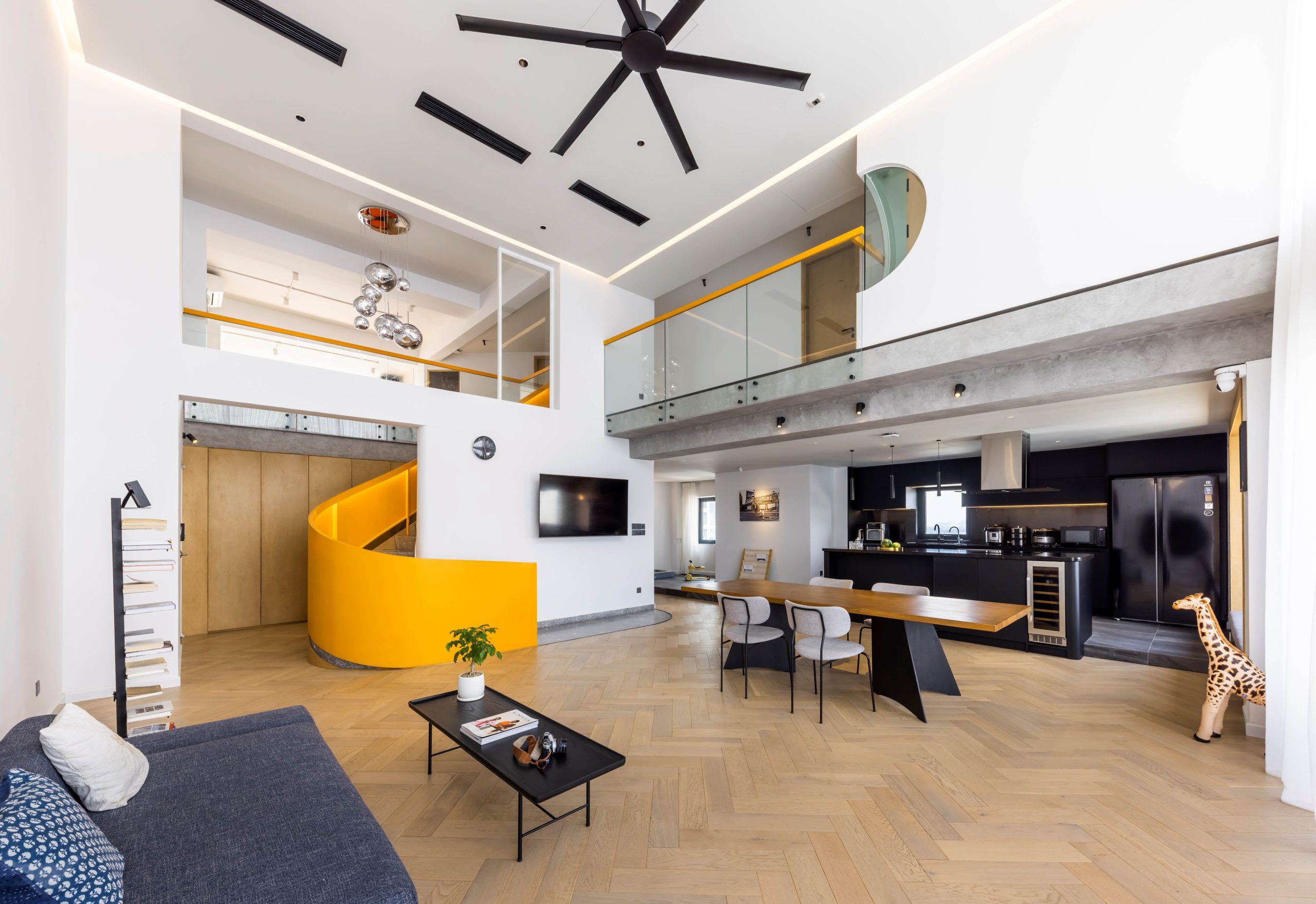 can ho cai tao The Shining Home ShapeUs Studio