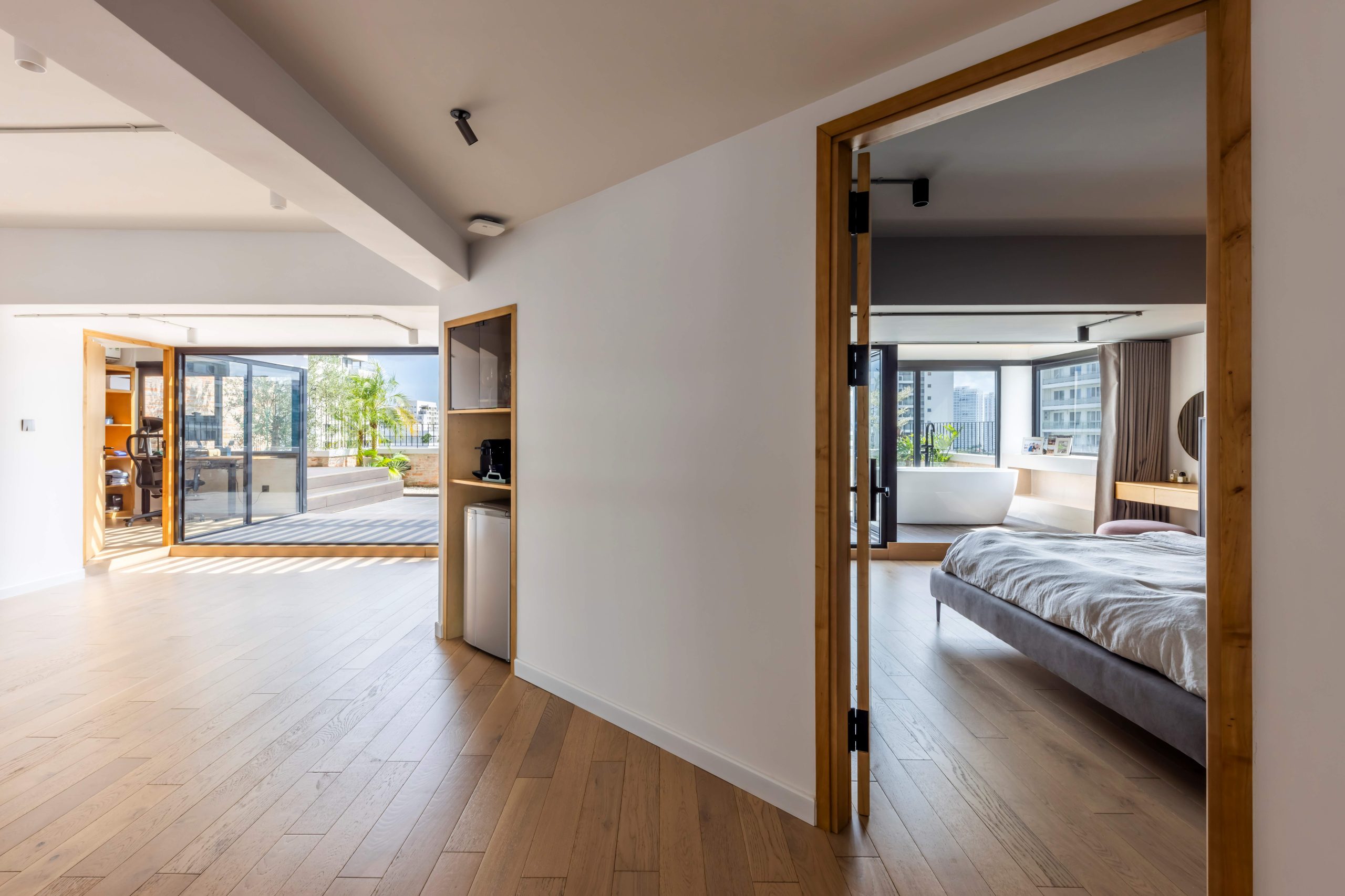 can ho cai tao The Shining Home ShapeUs Studio