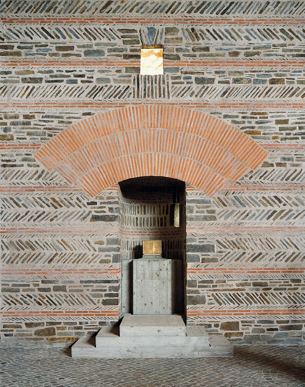 Heinz Bienefeld Kühnen 1988 duc Bonifatius kien truc hien dai gach brick expressionism