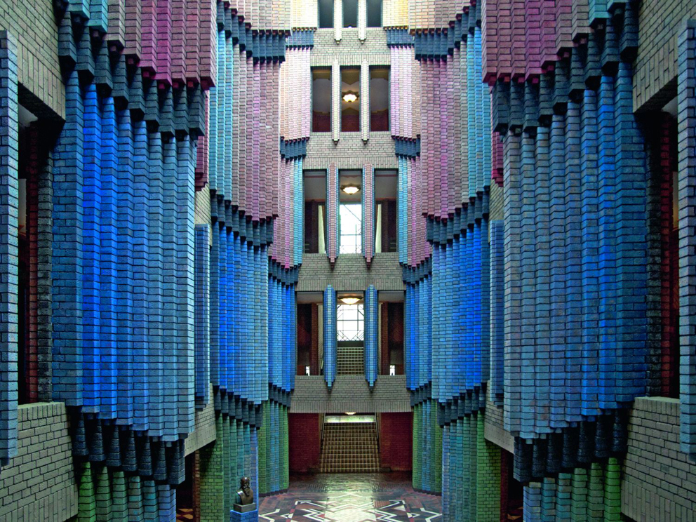 Brick Expressionism Peter Behrens Hoechst AG 1920 Frankfurt duc kien truc hien dai gach brick expressionism