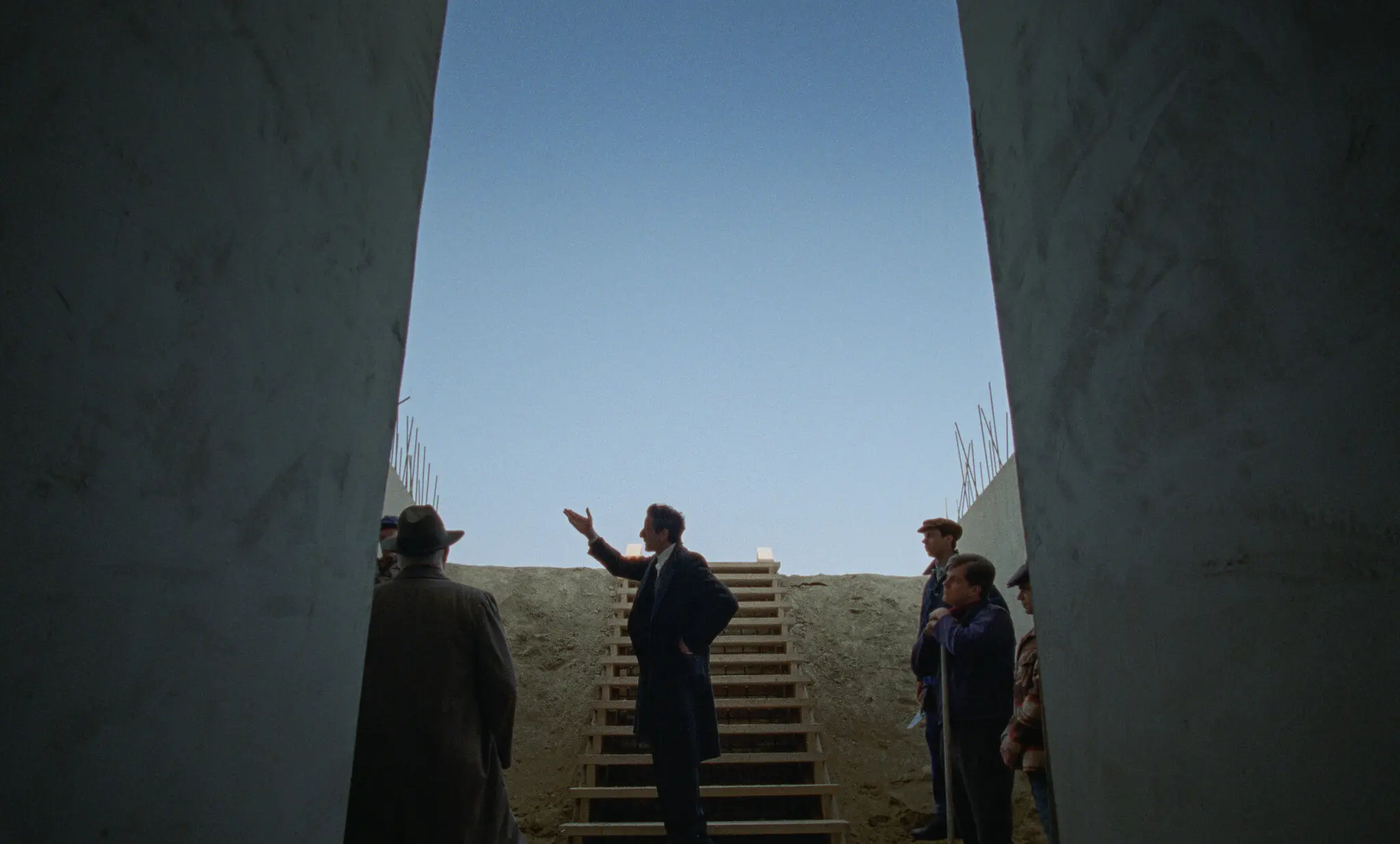 boi canh phim the brutalist scenery