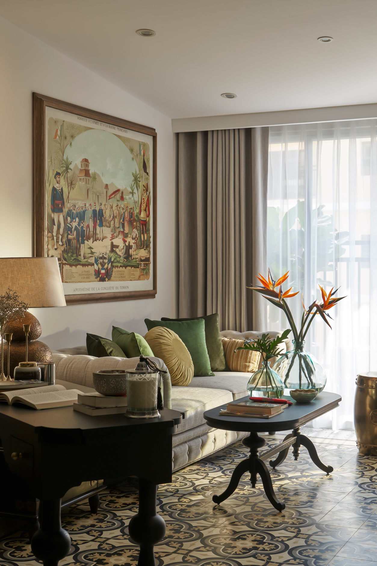 can ho noi that phong khach indochine duong dai gach bong