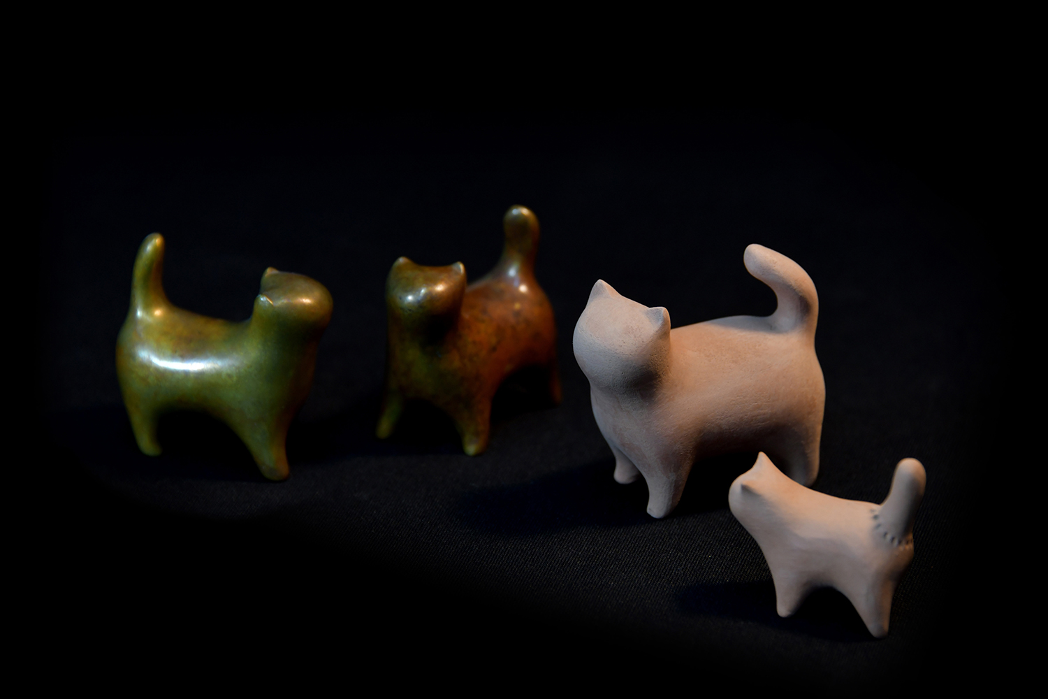 Tuong con giap 2 con meo gom