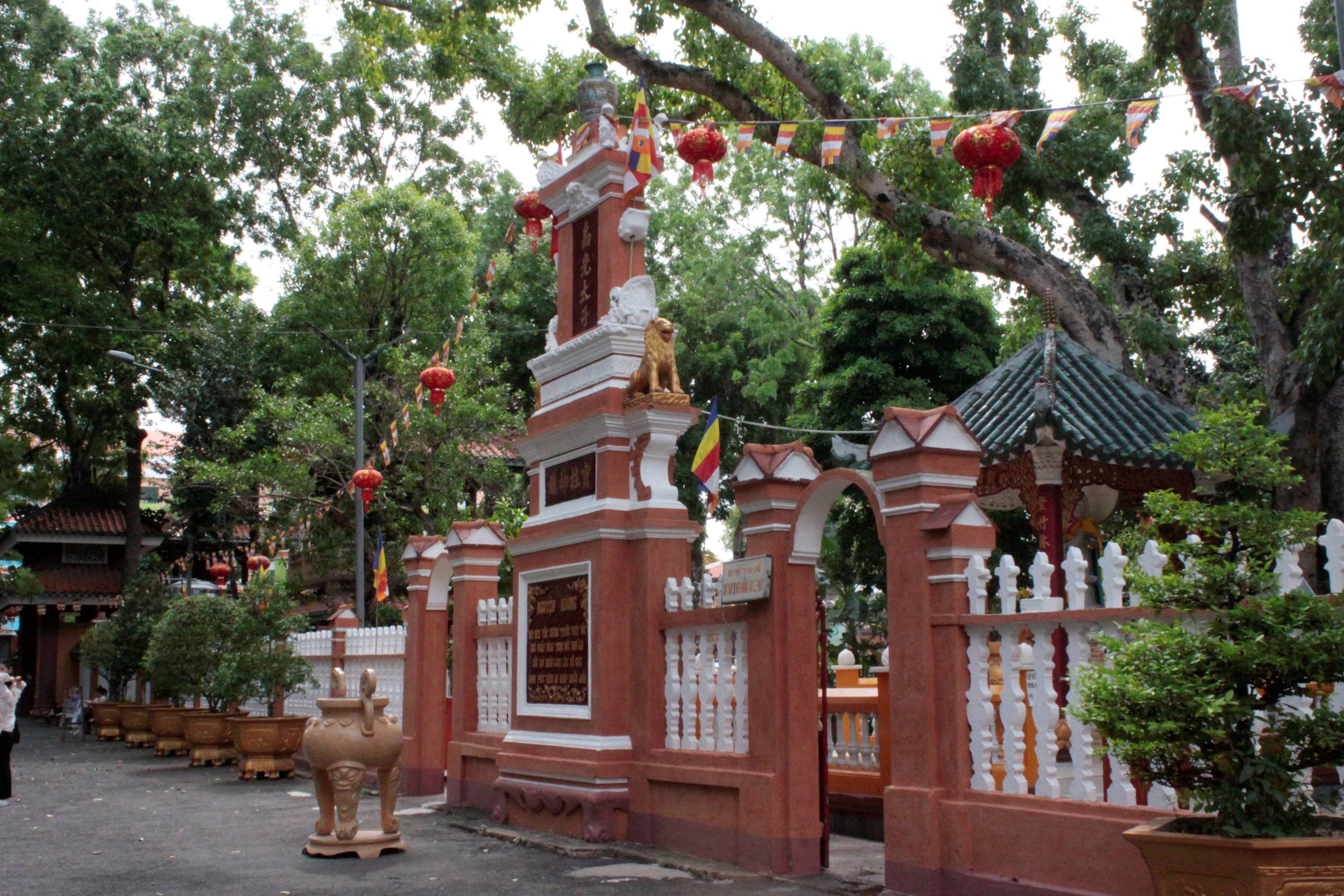 kien truc Phat giao Nam Bo chua Giac Lam