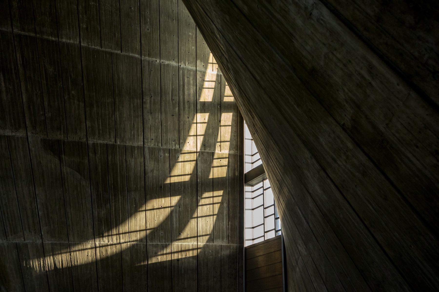 modern architecture Kengo Tange nha tho St. Mary