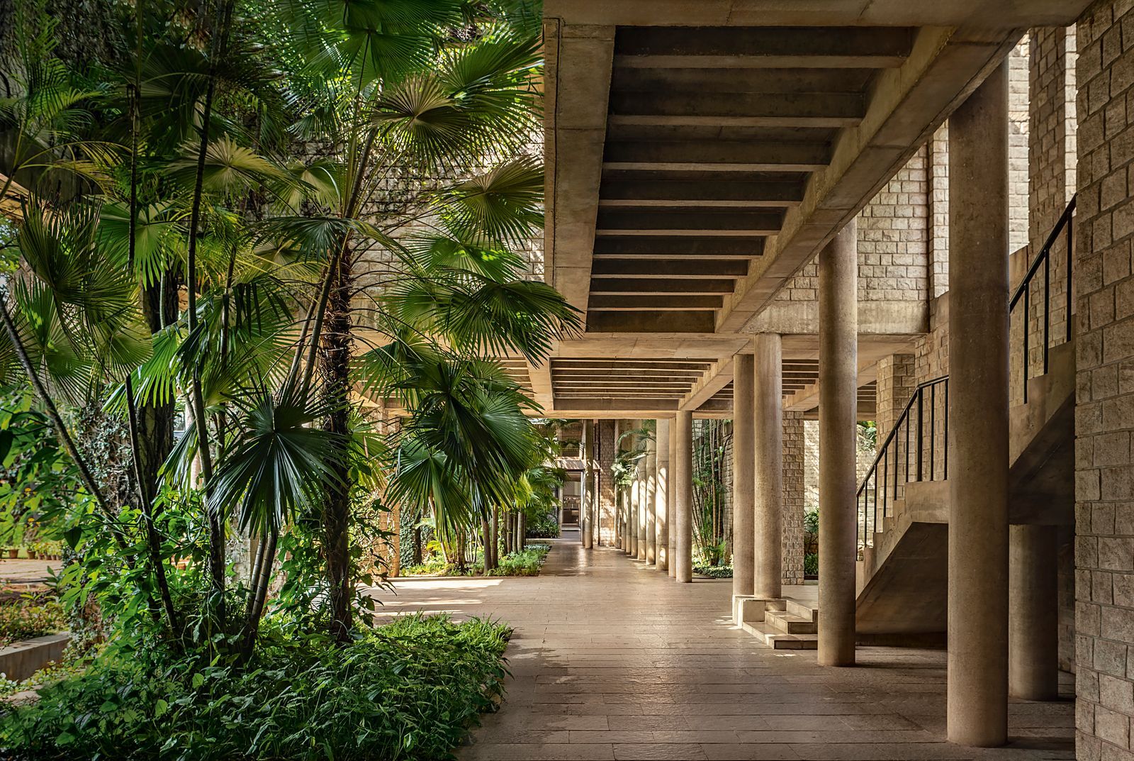 modern architecture Balkrishna Vithaldas Doshi hoc vien an do 