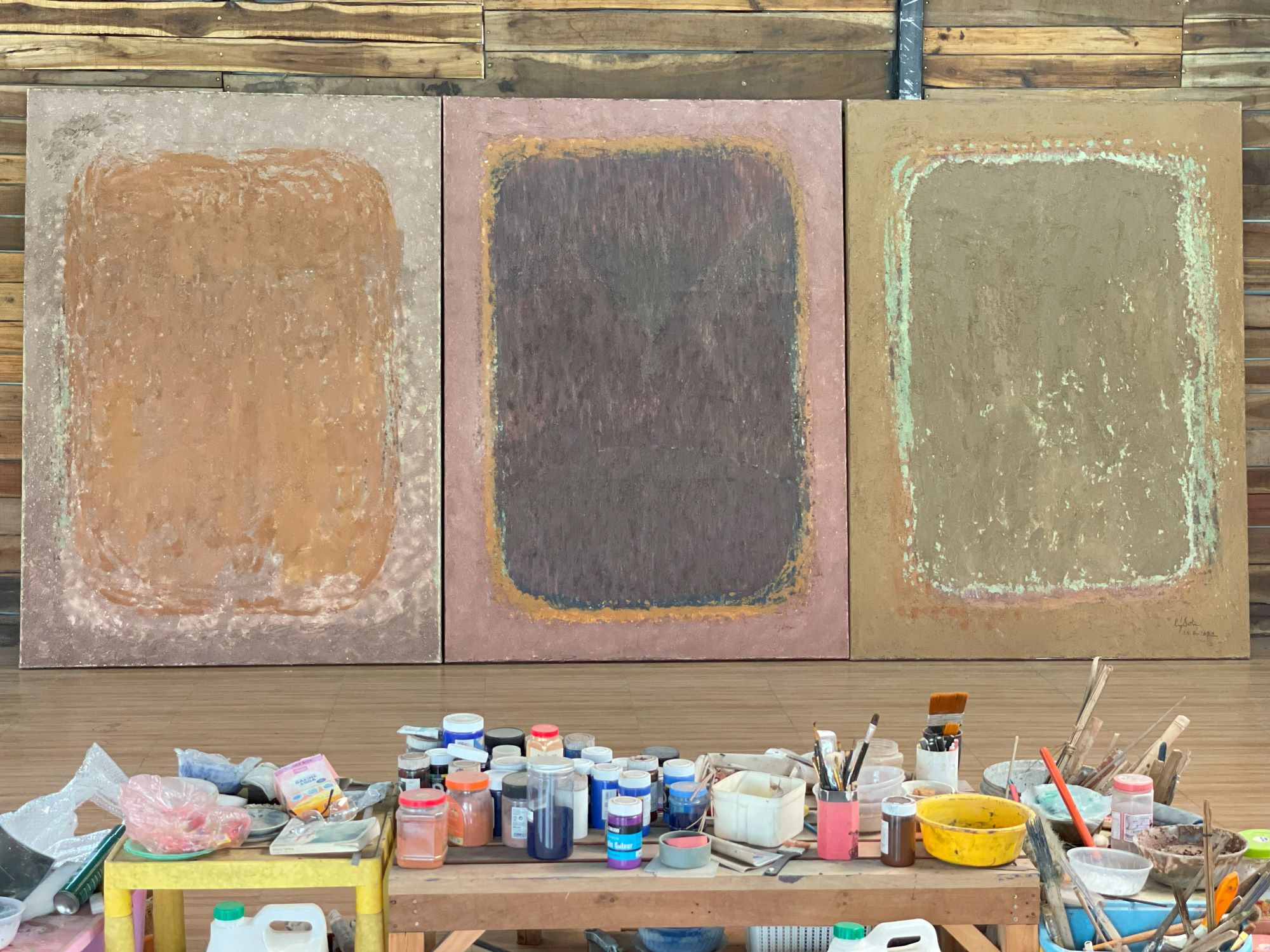 ly truc son studio hoa si son mai