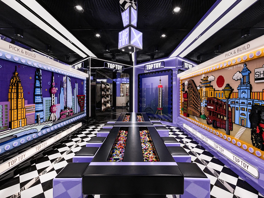 cua hang do choi TOPTOY X+Living shanghai
