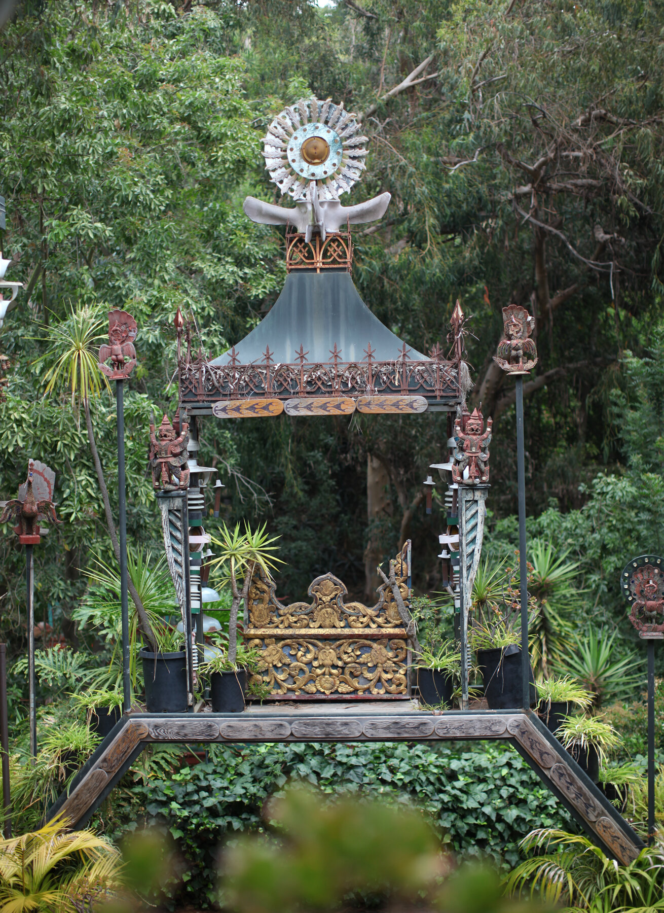 tony duquette Dawnridge vuon ngoai that Sortilegium