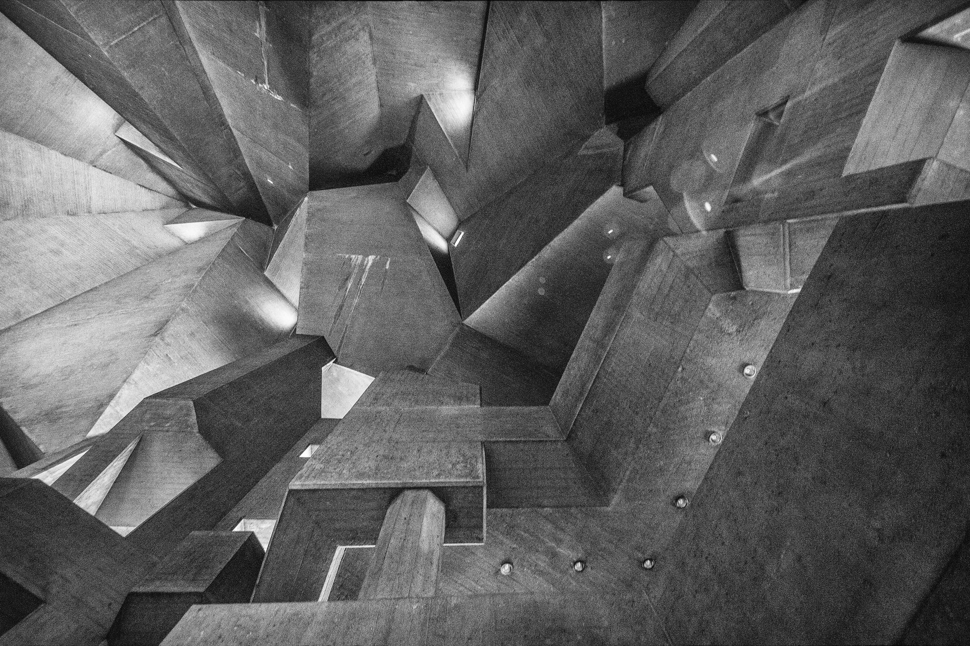 kien truc dieu khac architecture sculpture Gottfried Böhm Neviges Velbert