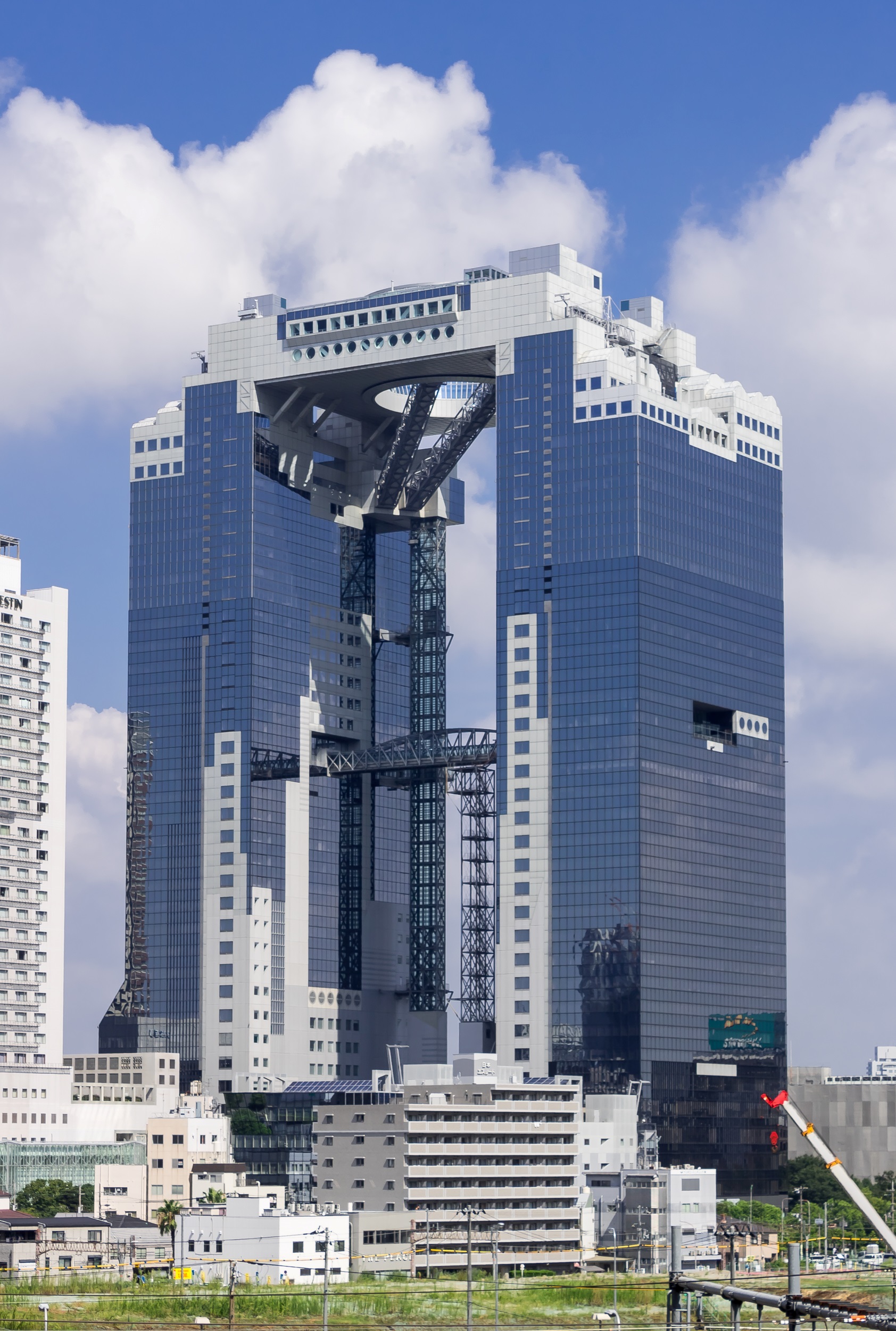 osaka kien truc architecture Umeda Sky Building Hiroshi Hara Floating Garden Observatory